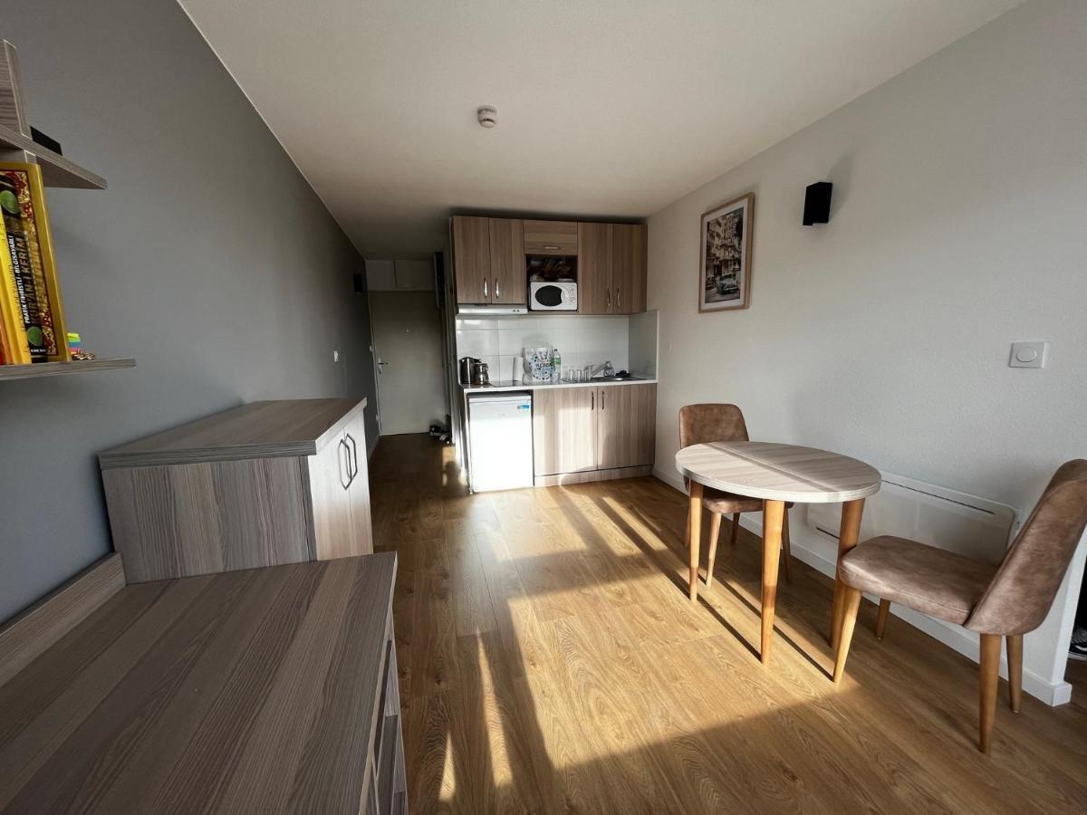 Kosy Appart'Hotels - La Maison Des Chercheurs Вандёвр-ле-Нанси Экстерьер фото
